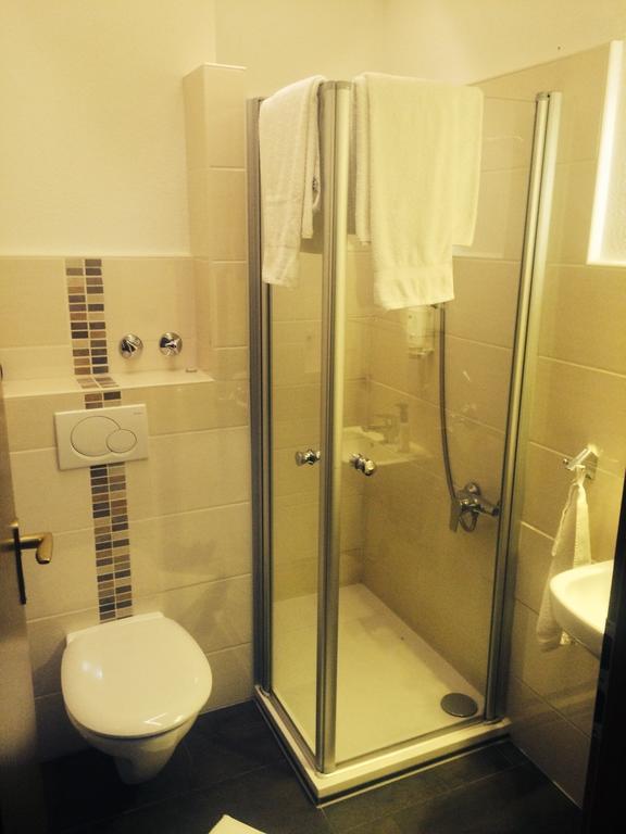Hotel Friesenhof Westoverledingen Quarto foto